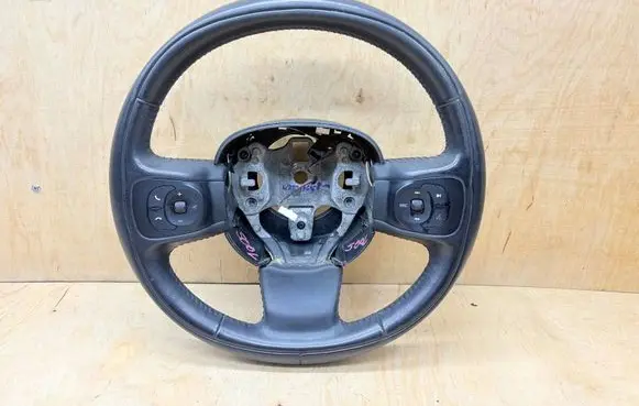 Fiat 500L Steering wheel 
