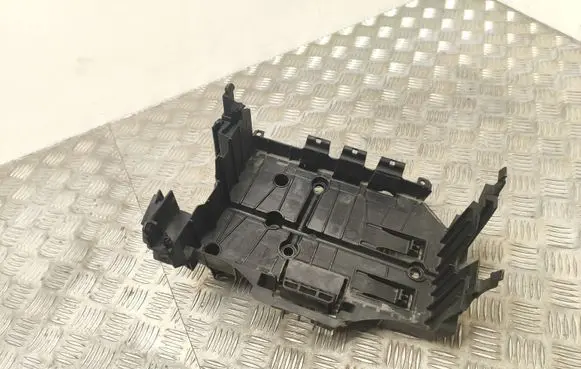Battery tray