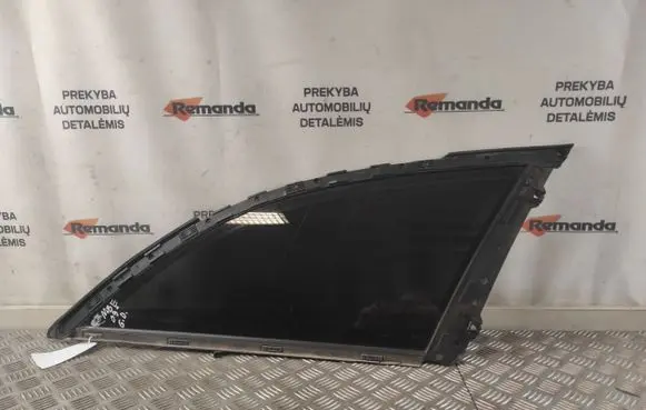 Mercedes-Benz E W211 Rear side window A2116701612