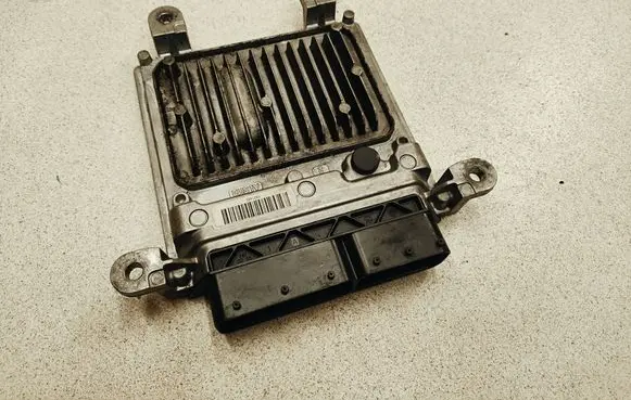 Mercedes-Benz C AMG W204 Engine control unit/module A6519000301 A6519019200 28266367