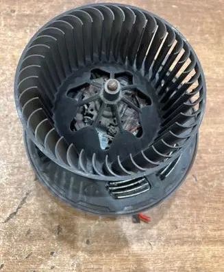 BMW 3 E90 E91 Heater fan/blower 6933663