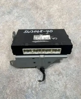 Subaru Legacy Other control units/modules 88281AJ200 X1T23073HA 97RI010653