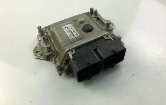 Suzuki Alto Engine control unit/module ECU 3392071M20 0261S06685
