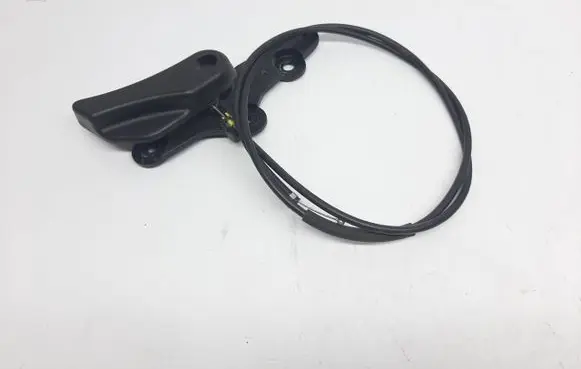 Engine bonnet (hood) release handle