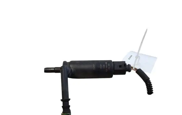 Volkswagen Golf V Headlight washer pump 3B7955681