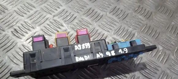 Audi A4 S4 B5 8D Fuse box set 8l0941822a
