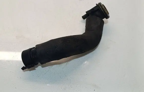BMW X3 F25 Breather/breather pipe/hose 7588417