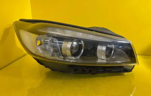 KIA Sorento Headlight/headlamp 92101-C5100