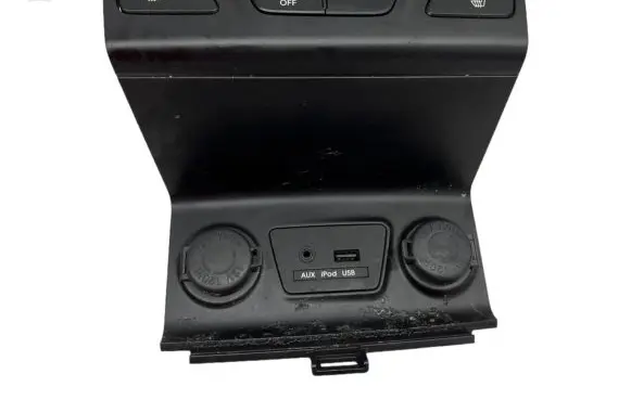 Hyundai ix35 Seat heating switch 933102Y800