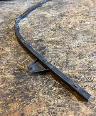 Front bumper lip