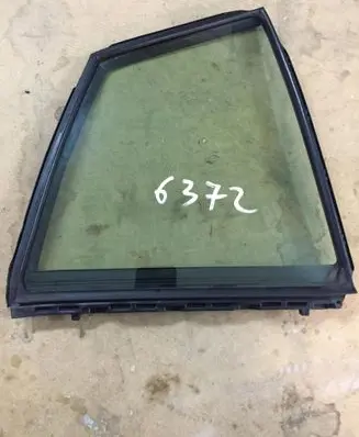 Toyota Prius (XW50) Rear door window glass