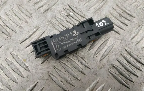 Passenger airbag on/off switch