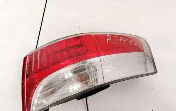 Toyota Avensis T270 Rear/tail lights