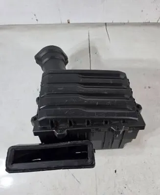 Audi Q3 F3 Air filter box 5QF129601H 5QF129607A 5Q0129620D