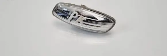 Citroen C4 I Picasso Front fender indicator light 9680005180