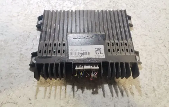 Mazda 6 Sound amplifier GM1B6692X