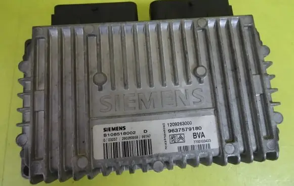 Peugeot 206 Engine control unit/module 1209263000 S108518002