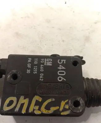 Opel Omega B2 Central locking motor 1101215