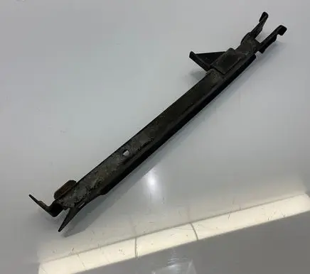 Mercedes-Benz E W211 Front bumper mounting bracket A2118801114 2118801114
