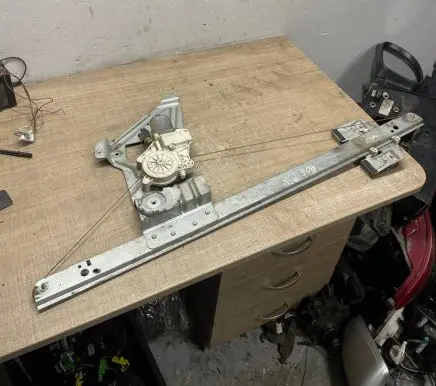 Mercedes-Benz Sprinter W906 Sliding door window regulator with motor A9067200046 0005 ZGS011