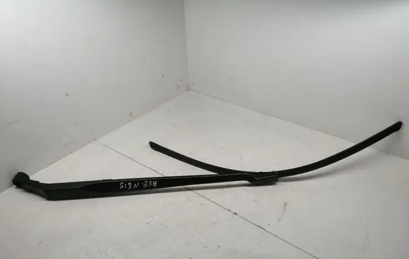 Toyota Avensis T270 Front wiper blade arm 3392125686 799831
