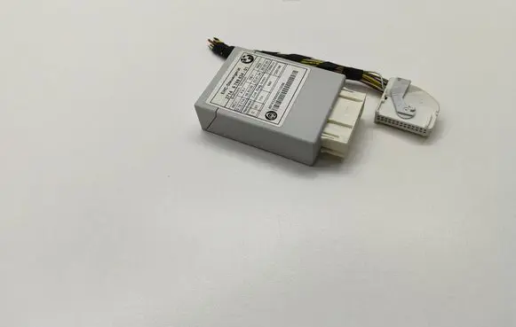 BMW 5 E60 E61 Air suspension control unit module (rear) 37146769834 3714676983401 6769834