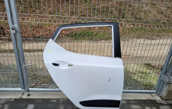 Hyundai i10 Front door
