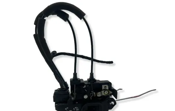 Chevrolet Captiva Front door lock 