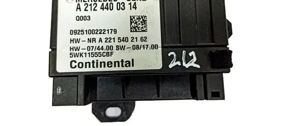Mercedes-Benz E W212 Fuel injection pump control unit/module A2124400314 A2215402162 0925100222179