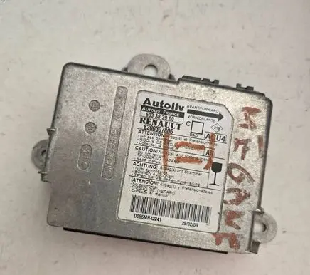 Renault Megane II Airbag control unit/module 8200307806 603383900 D055MH42241