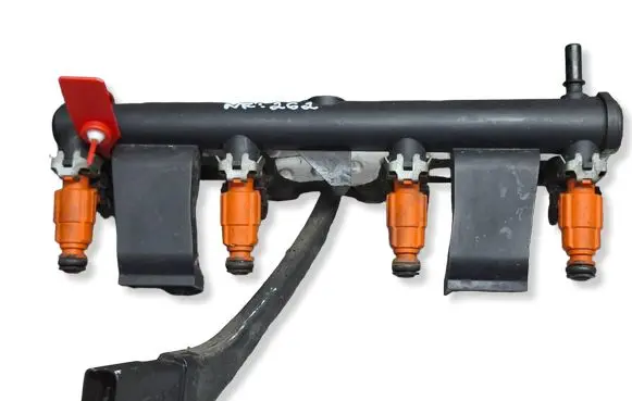 Peugeot 307 Fuel injector S27635262 0280156034 9636520780