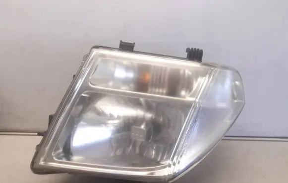 Nissan Navara D40 Headlight/headlamp 26060EB30B