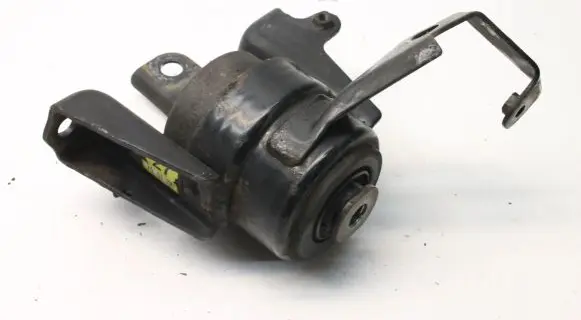Toyota Corolla Verso E121 Engine mount bracket