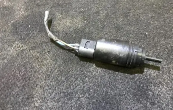 BMW 3 E90 E91 Windscreen/windshield washer pump 67128377612