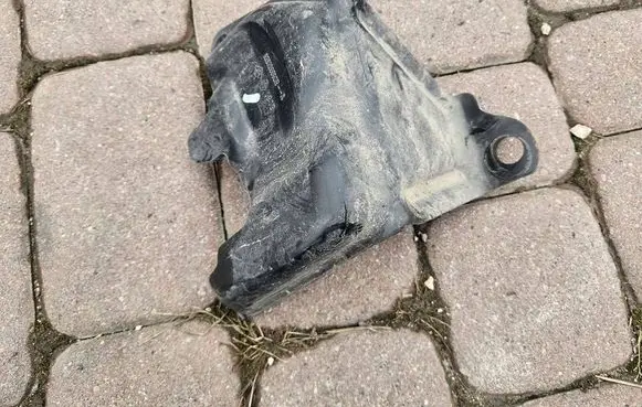 Renault Zoe A/C compressor mount bracket 926128690R