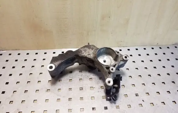 Opel Astra J Generator/alternator bracket 