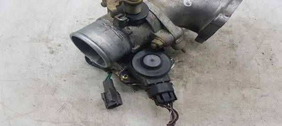 Toyota Corolla E120 E130 Throttle valve 8967221020