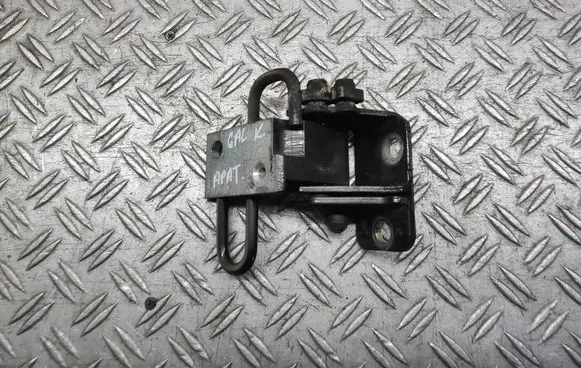 Volkswagen PASSAT B7 Rear door lower hinge A046572