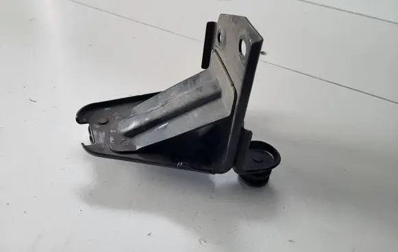 Skoda Octavia Mk3 (5E) ABS pump bracket 5Q2614235E