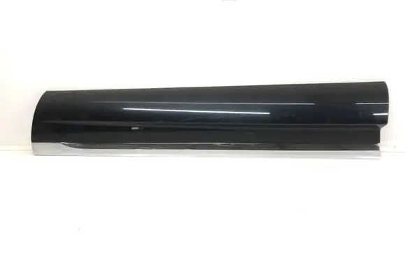 Volkswagen Touareg II Front door trim (molding) 7P6853960
