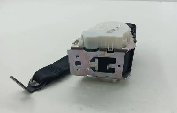 Ford Focus Rear seatbelt 611B68 34074772B