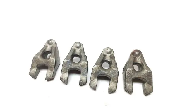 Citroen C4 II Picasso Fuel Injector clamp holder