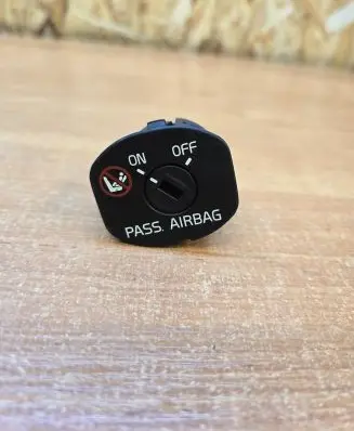 Volvo XC90 Passenger airbag on/off switch 30795215 09233A0051