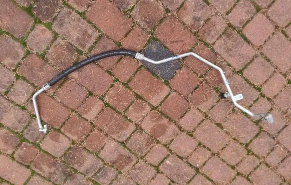 Renault Master III Air conditioning (A/C) pipe/hose 924908794R