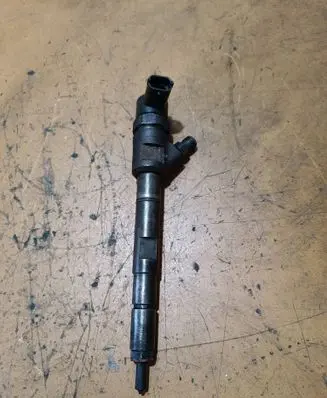 Hyundai H-1, Starex, Satellite Fuel injector 0445110275
