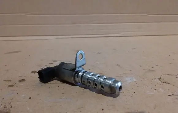 Nissan Qashqai Camshaft vanos timing valve 