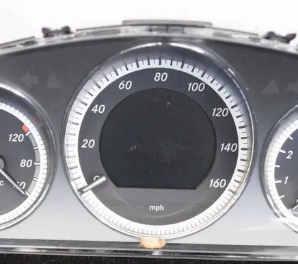 Mercedes-Benz C W204 Speedometer (instrument cluster)