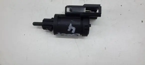 Volkswagen Golf V Brake pedal sensor switch 3B0945511C