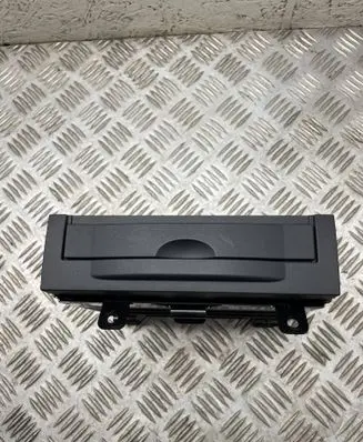 Volvo V50 Radio/CD/DVD/GPS head unit 31285849