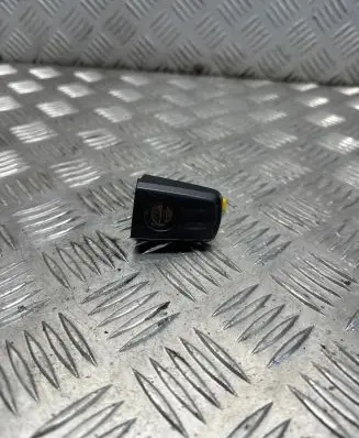 Opel Antara Front door lock (next to the handle) 